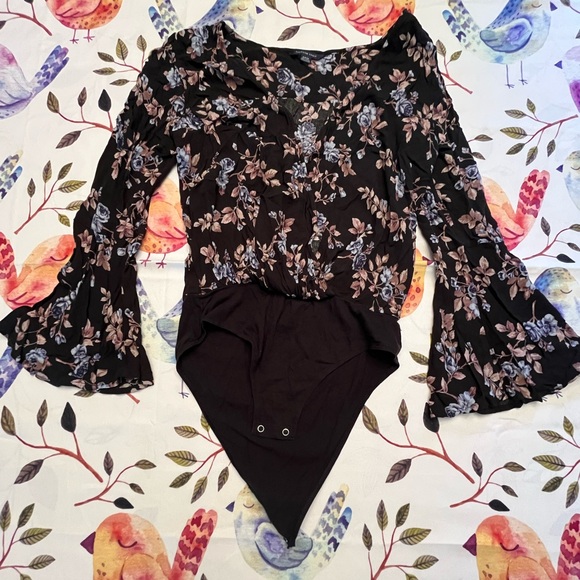 American Eagle Outfitters Tops - American Eagle bodysuit Floral Black Women's Top size small